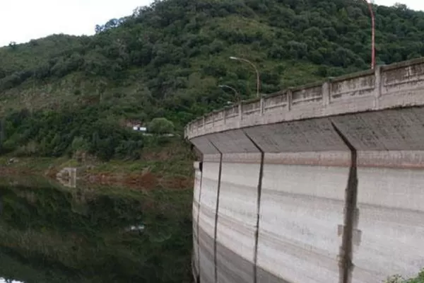 Murió ahogado un juvenil de Talleres en un dique de Córdoba