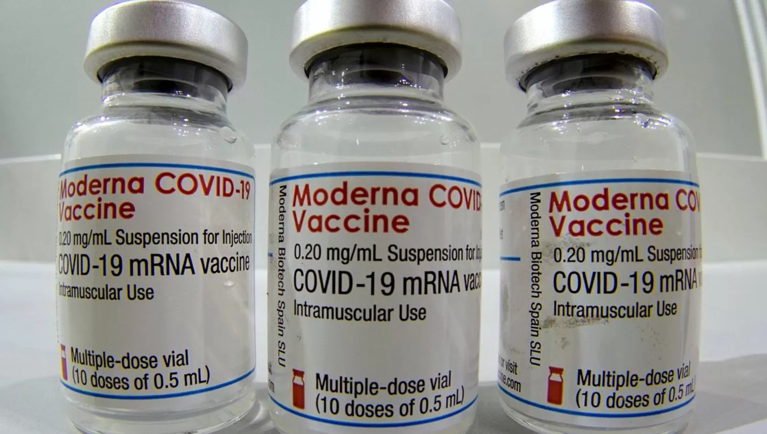 Llegan al país las primeras 2,6 millones de vacunas del acuerdo firmado con Moderna para 2022
