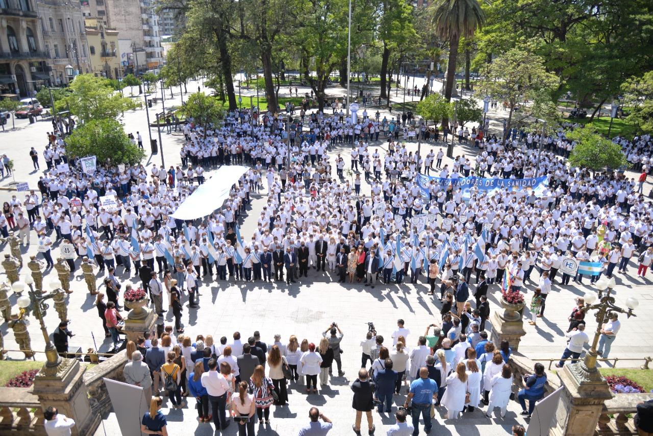 IMPORTANTE CONVOCATORIA. Unas 5.000 personas participaron del acto por el Día de la Enfermería. Foto: prensa Gobernación