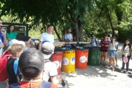 Acción por el medioambiente: se concientizó a los visitantes en la entrada a los senderos