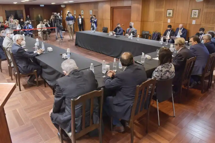 EN AUDIENCIA. El Jurado de Enjuiciamiento se reunió este martes y dio a conocer la decisión de destituir a Stoyanoff. Foto: Prensa HLT