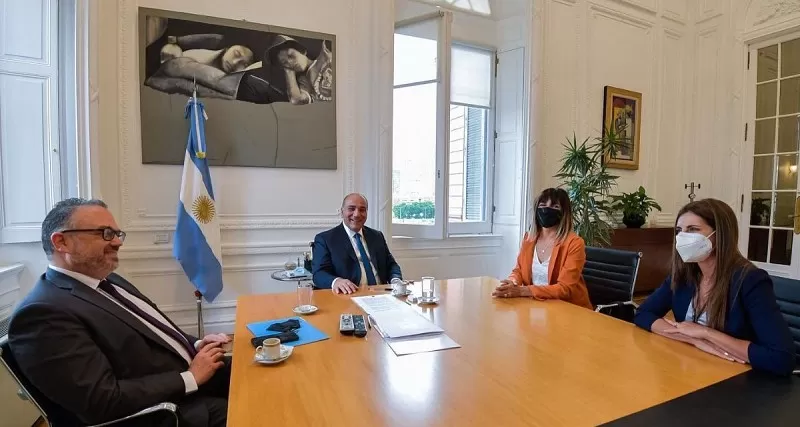 Reunión en la Jefatura de Gabinete, en Buenos Aires.