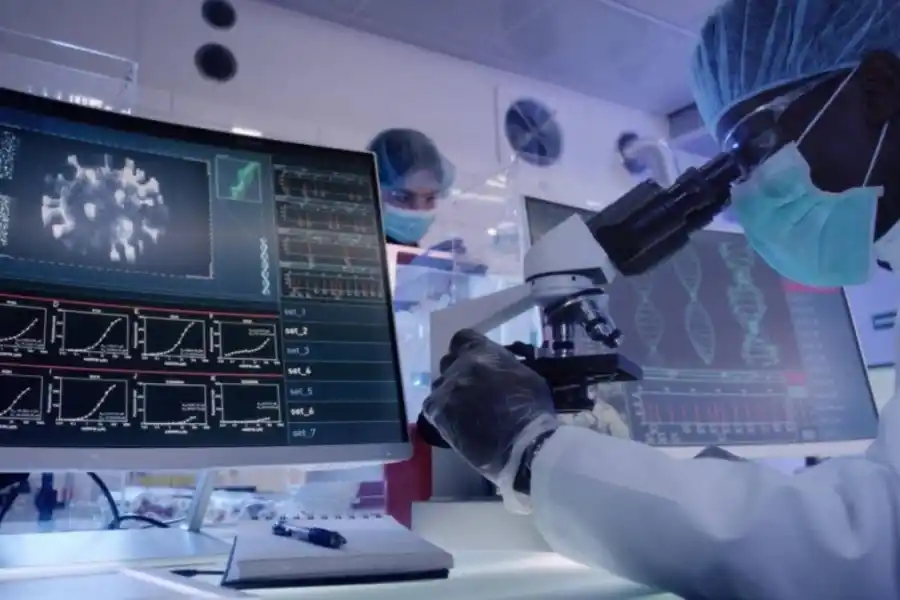 INVESTIGAN SI OMICRON HA AUMENTADO SU CAPACIDAD PARA INFECTAR. La enigmática mutación del coronavirus que ahora domina el planeta tiene en vilo a los científicos. ARCHIVO LA GACETA