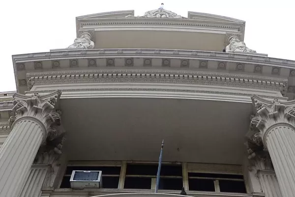 El BCRA subió la tasa de interés casi 10 puntos a 69,5 por ciento