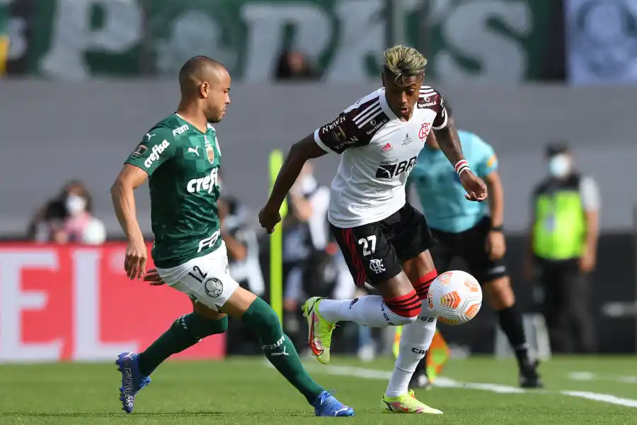 EN LA FINAL. Palmeiras vs Flamengo, dos equipos brasileños se disputan la Copa. Foto de Twitter @Libertadores