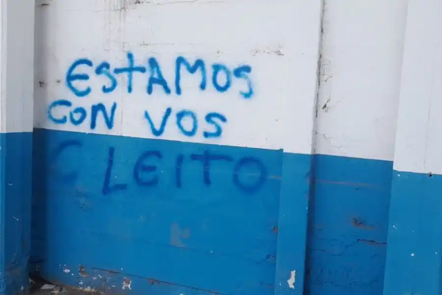 PINTADAS EN EL MONUMENTAL.