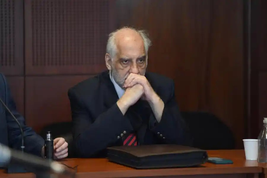 EN OTRO LUGAR. El ex fiscal Carlos Albaca está siendo enjuiciado por la tarea que desarrolló cuando estuvo al frente de la investigación del caso. la gaceta / foto de Analía Jaramillo