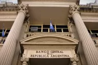 El Banco Central negó un corralito encubierto para los depósitos en dólares