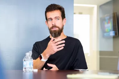 Twitter anunció la renuncia de su fundador