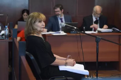 El proceder de Albaca con los ADN agiganta la controversia