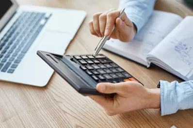 Lanzan un plan de pagos de hasta 10 años para deudas de comercios, pymes y monotributistas