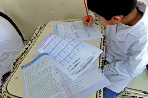 La Evaluación Aprender llegará mañana a 740 escuelas primarias de la provincia