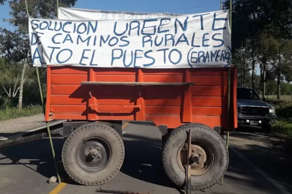 Cortan la ruta 308 y piden la reconstrucción del camino entre Alto El Puesto y Graneros