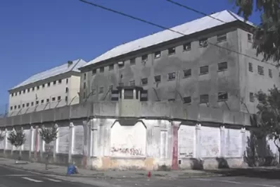 Un preso fue autorizado a hacer “home office” desde el penal de Villa Devoto