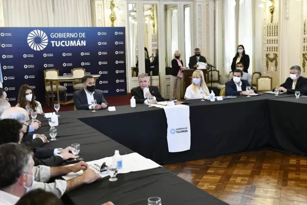 Jaldo, sobre el pase sanitario en Tucumán: Vamos a ser severos con las sanciones