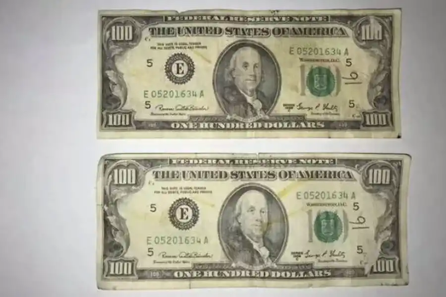 Estos son los billetes reimpresos, que pueden detectarse por su número de serie.