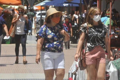 El cielo estará cubierto pero el calor no dará tregua ¿Y la lluvia?