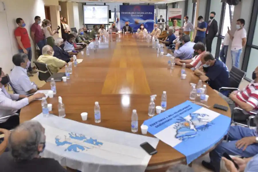 Albarracín presentó dos proyectos de Ley de cara al 40° aniversario de la Gesta de Malvinas