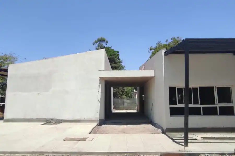 Obra es la escuela García Hamilton. 