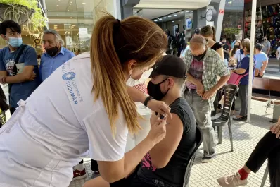 En dos meses, los casos de covid-19 en el país aumentaron un 52% y en Tucumán, un 355%