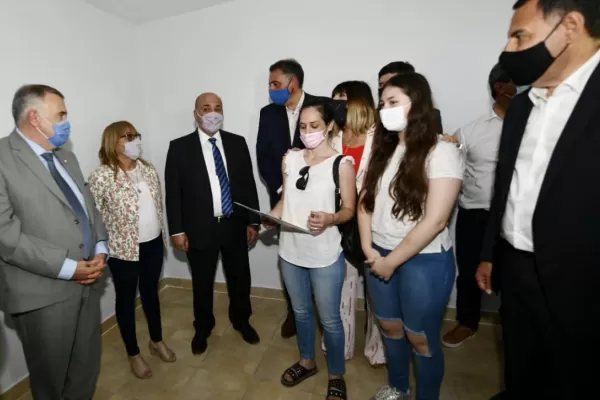 Jaldo: generamos puestos de trabajo y seguimos construyendo viviendas para los tucumanos