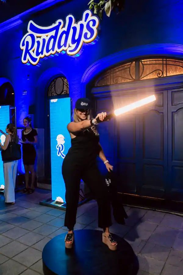 Con las burgers que te hacen muy feliz, llegó Ruddys a Barrio Norte