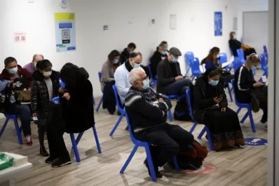 La OMS pide que no se entre en pánico por ómicron