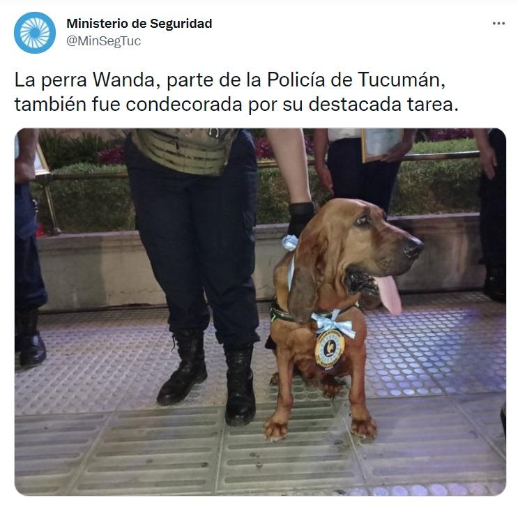 La perra adiestrada Wanda también fue condecorada en el aniversario de la Policía de Tucumán