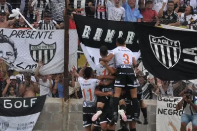 Chaco For Ever le ganó a Gimnasia y Tiro y ascendió a la Primera Nacional