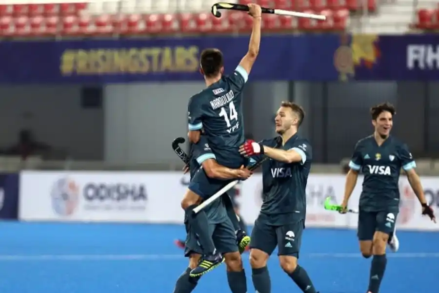 BIEN ALTO. Nardolillo quedó en la historia del hockey argentino con el título logrado en India.