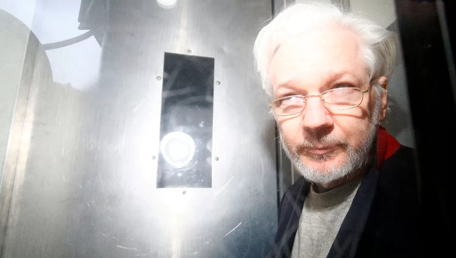 Julian Assange es acusado por Estados Unidos de revelar documentos clasificados.