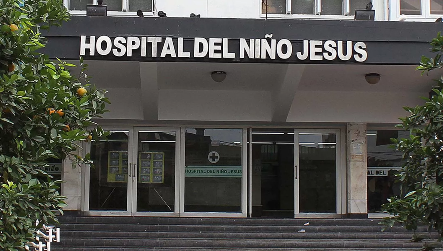 Ingreso al Hospital de Niños. FOTO DE ARCHIVO / LAGACETA.