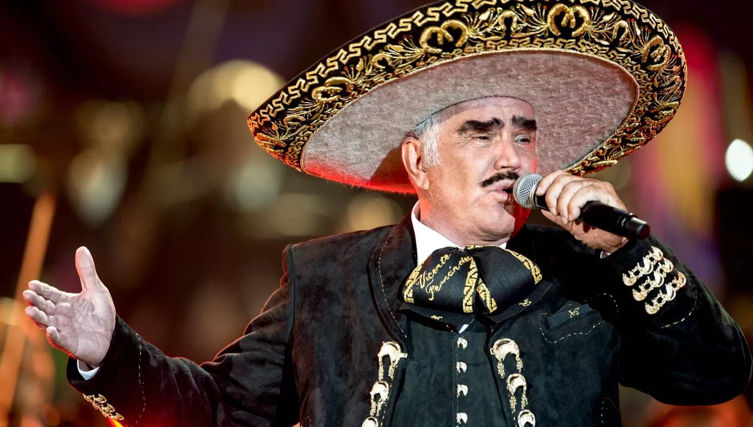 Vicente Fernández.