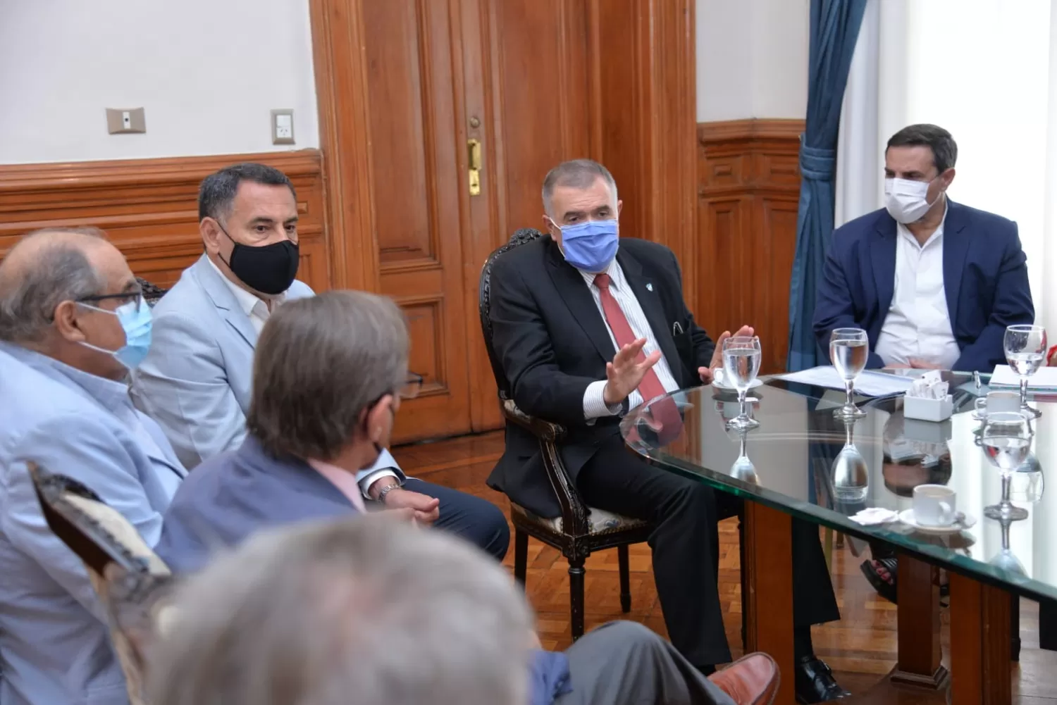 EN REUNIÓN. Jaldo encabeza el encuentro con funcionarios, en la Casa de Gobierno. foto: Prensa Gobernación