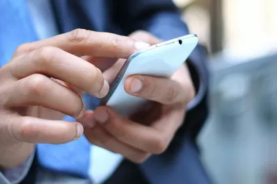 Se vienen dos aumentos en las tarifas del teléfono, internet y televisión