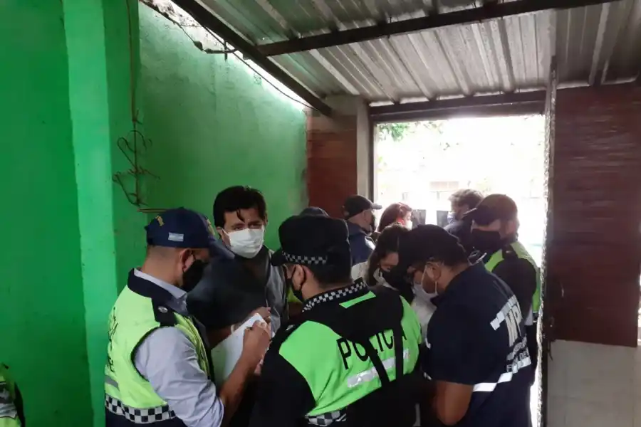 Femicidio en Lules: Un hombre apuñaló y mató a su ex pareja cuando fue a buscar a sus hijos