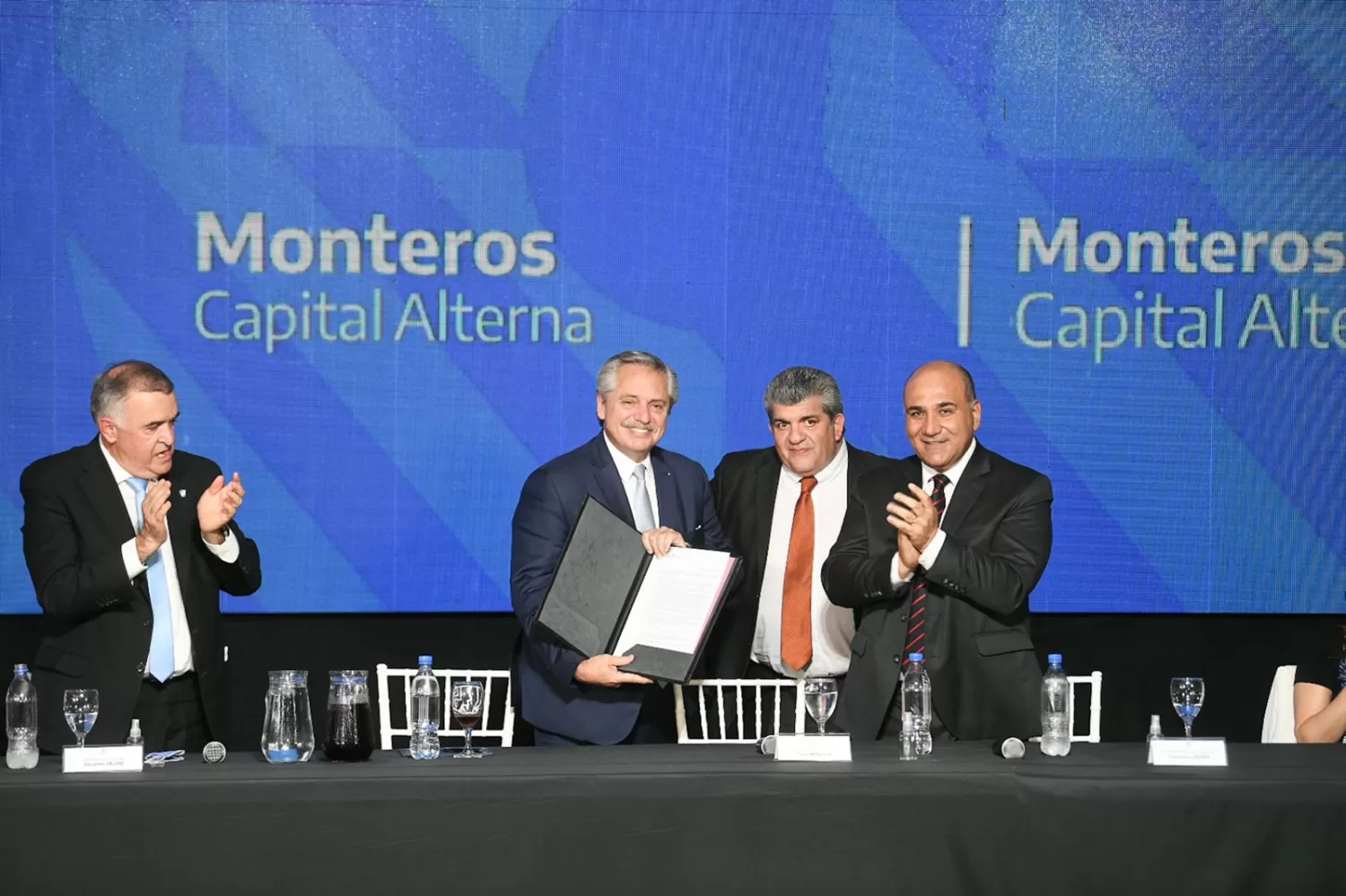 Alberto Fernández encabezó la reunión de gabinete en Monteros. Foto Presidencia