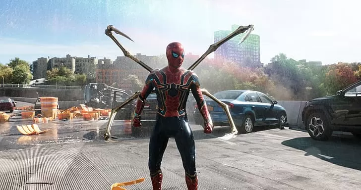 ¿SOLO O CON COMPAÑÍA? Todos los rumores apuntan a que el último Spider-Man contará con la ayuda de sus predecesores para enfrentar a temibles villanos de las películas de la saga. http://www.mejorespllayas.org