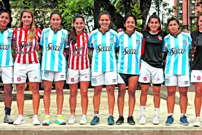 Fútbol femenino: la fiesta es de Decanas y Santas