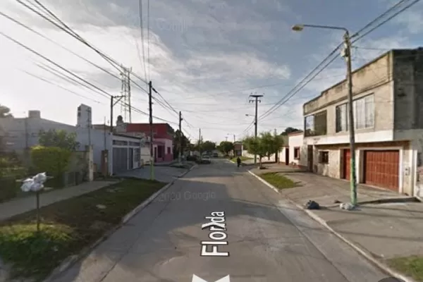 Una banda ingresó a una casa y se llevó U$S 30.000, televisores y armas