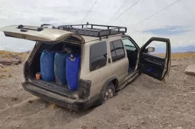 Abandonan camionetas en medio de la puna salteña con 454 kilos de cocaína y 254 kilos de marihuana