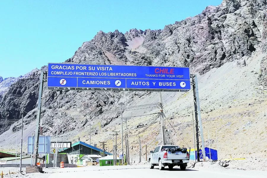 FRONTERAS. Chile anunció la reapertura de ocho pasos fronterizos con Argentina. Foto tomada: La Tercera.