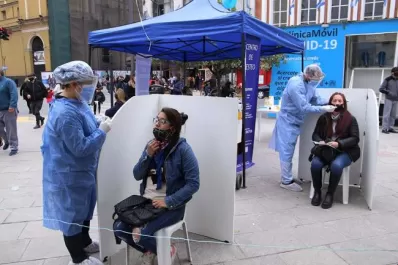 Tené en cuenta que hasta el 23 vacunarán y harán testeos en la plaza Independencia