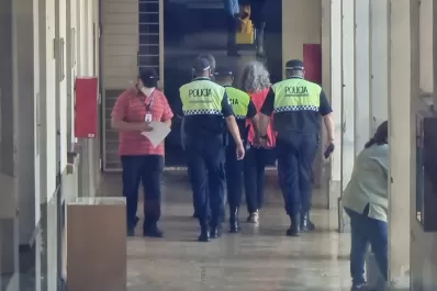 La fiscala se negó a interrogar a la periodista que citó y a publicitar el acto