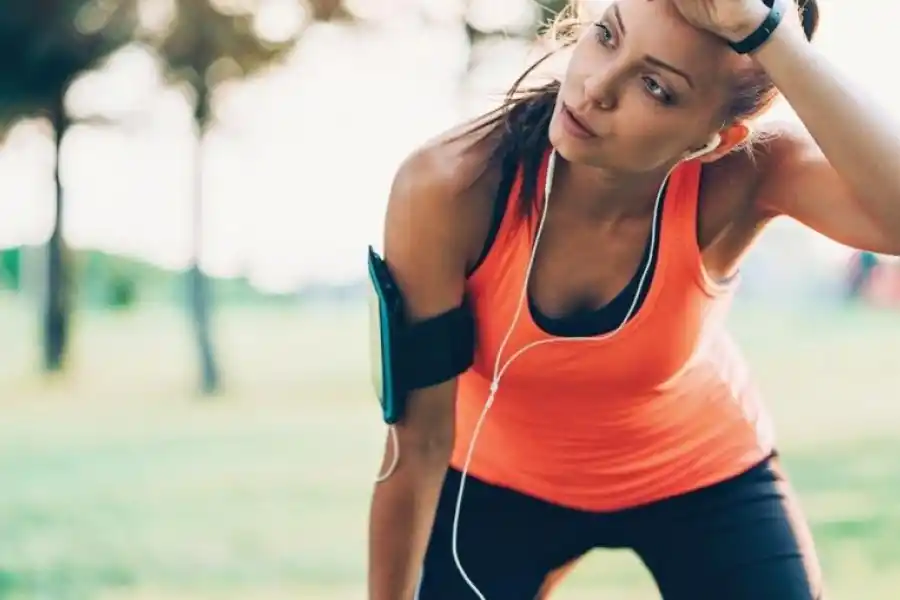 A TENER CUIDADO. El mediodía es el peor momento para hacer ejercicio y se debe evitar este horario siempre.  