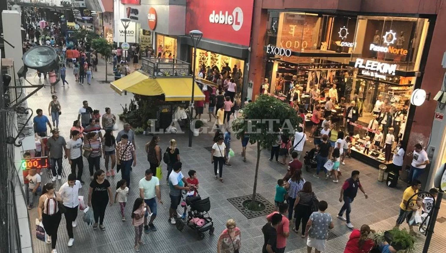 Compras a último momento: Hasta qué hora trabajarán hoy los comercios