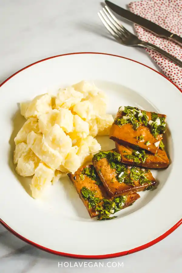 LAS HERMANAS. Loli, Maru y Sabri Raffaelli heredaron de su familia, de origen español e italiano, el amor por la cocina y la comida casera. 