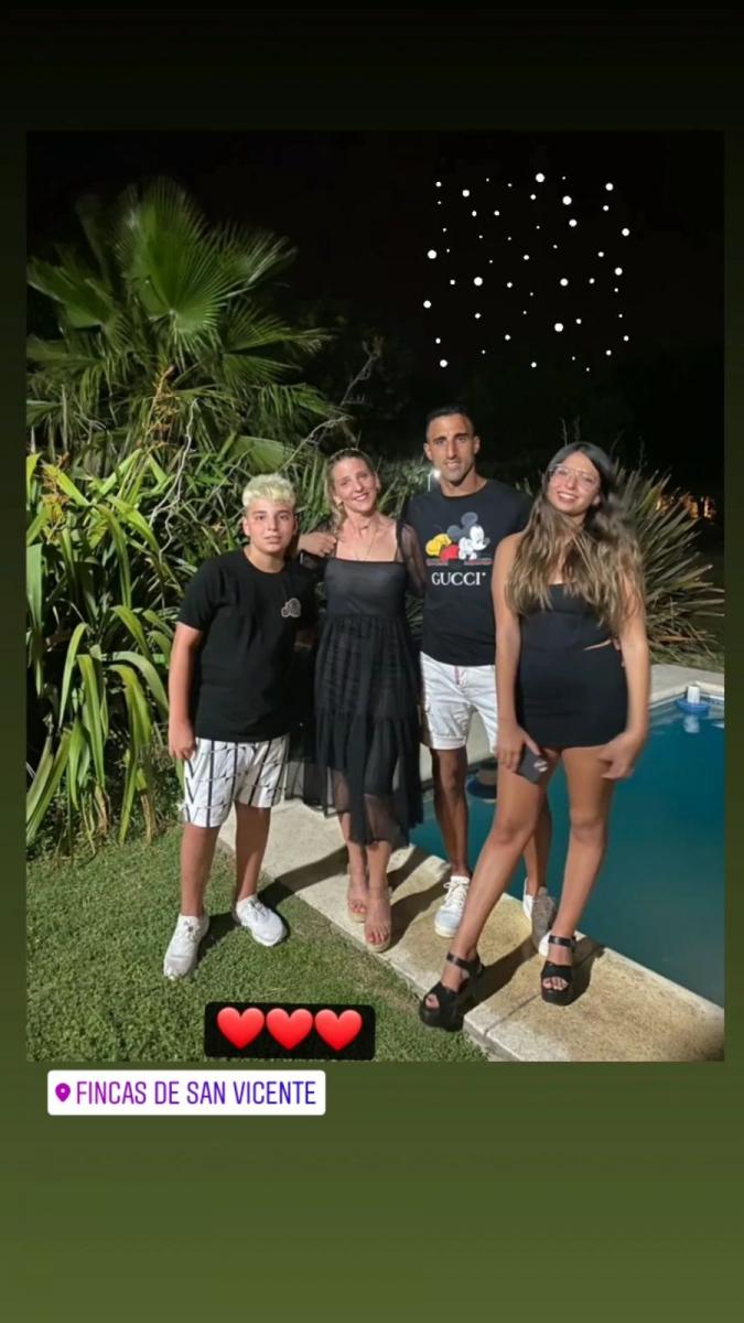 JUNTOS. Pellerano festejo con toda su familia en San Vicente