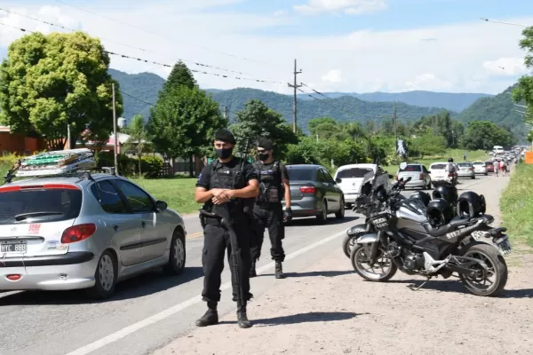 Fin de semana largo en Tucumán: controles de alcoholemia, operativos viales y 400 agentes extra