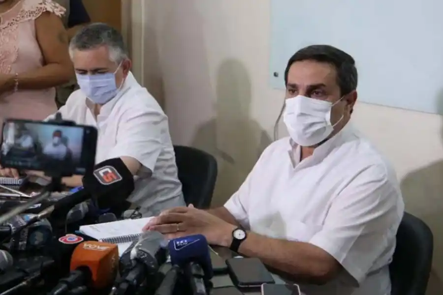 CENTRO DE TESTEO . El domingo se detectaron 37 pasajeros con covid positivo que venían en un colectivo, en gira de egresados, desde Córdoba. la gACETA / FOTO DE ANTINIO FERRONI 